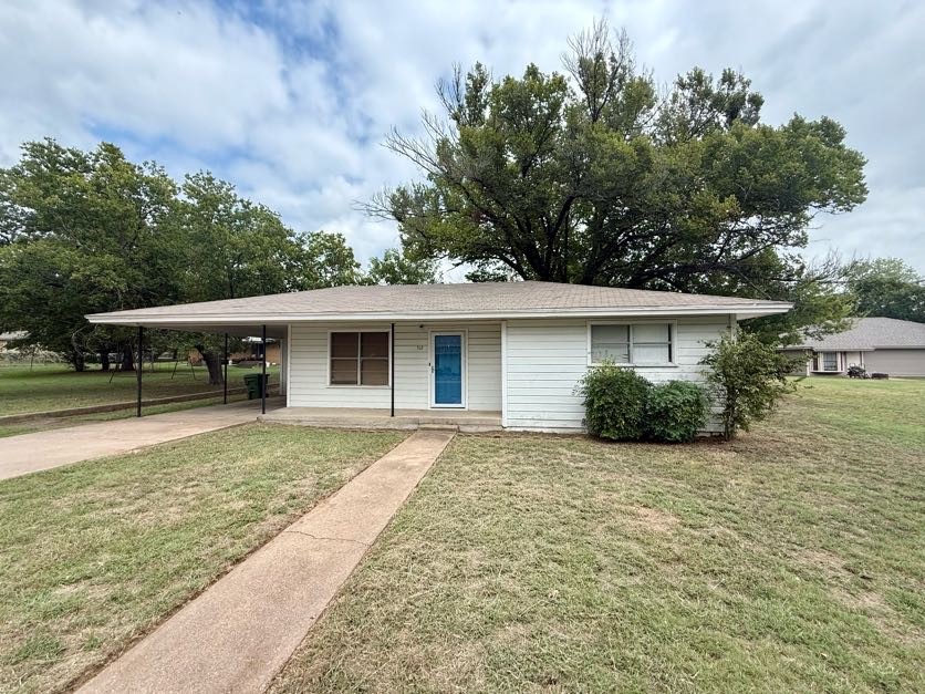312 N Avenue B Springtown TX 76082