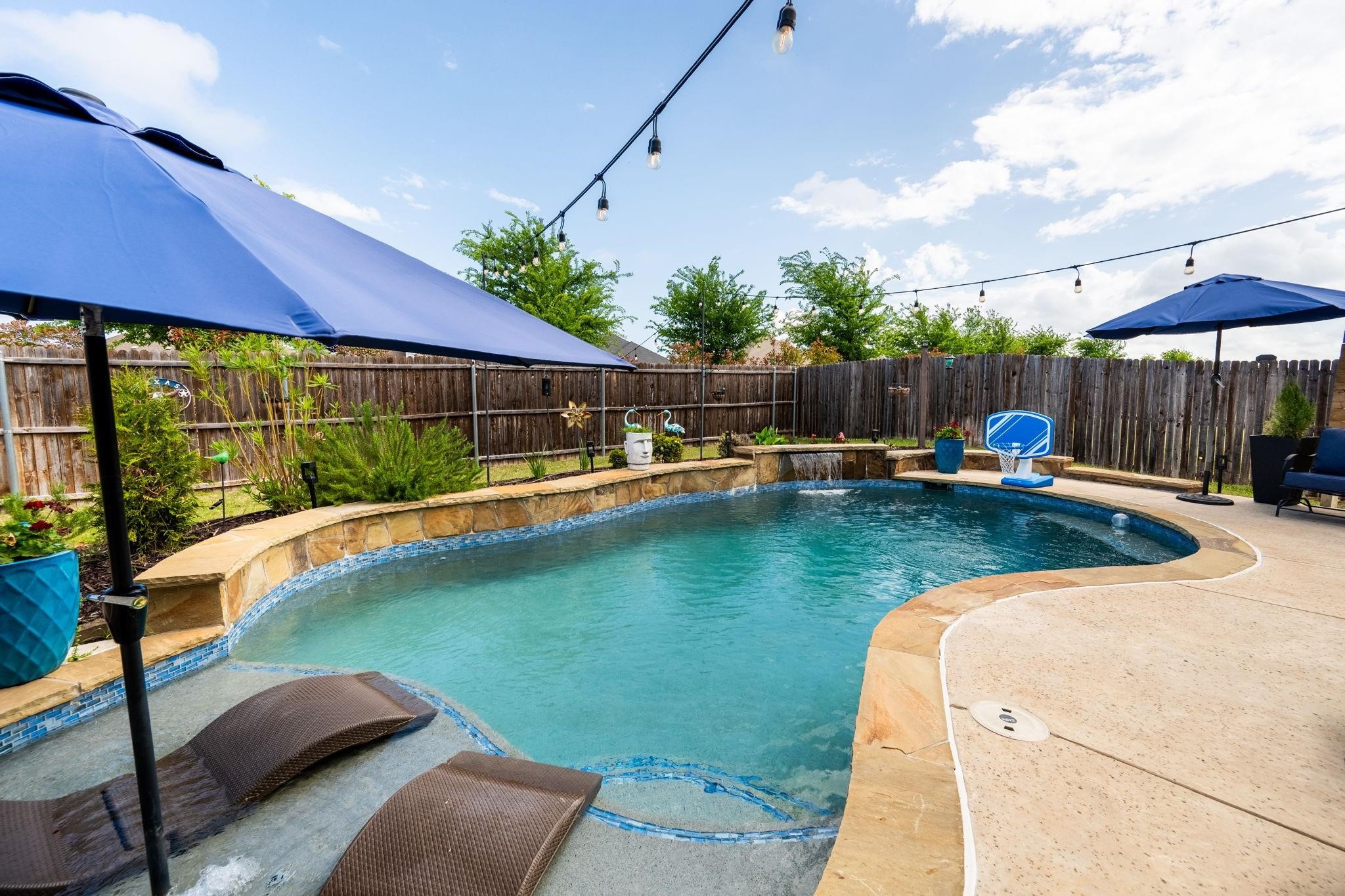 3062 Maverick Heath TX 75126