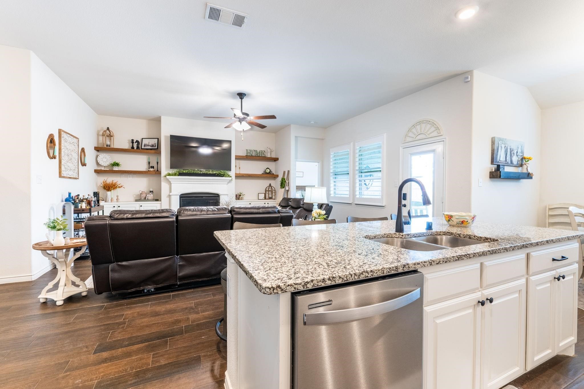 3062 Maverick Heath TX 75126