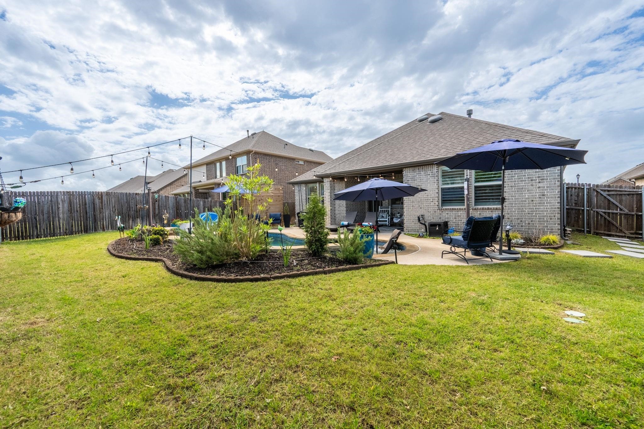 3062 Maverick Heath TX 75126