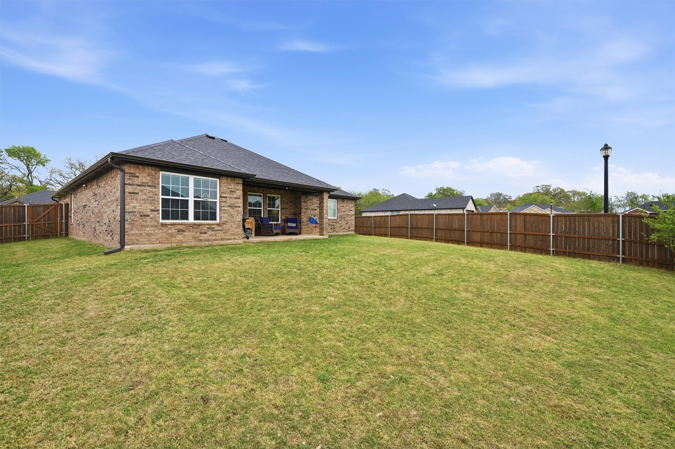 122 North Meadows Pottsboro TX 75076