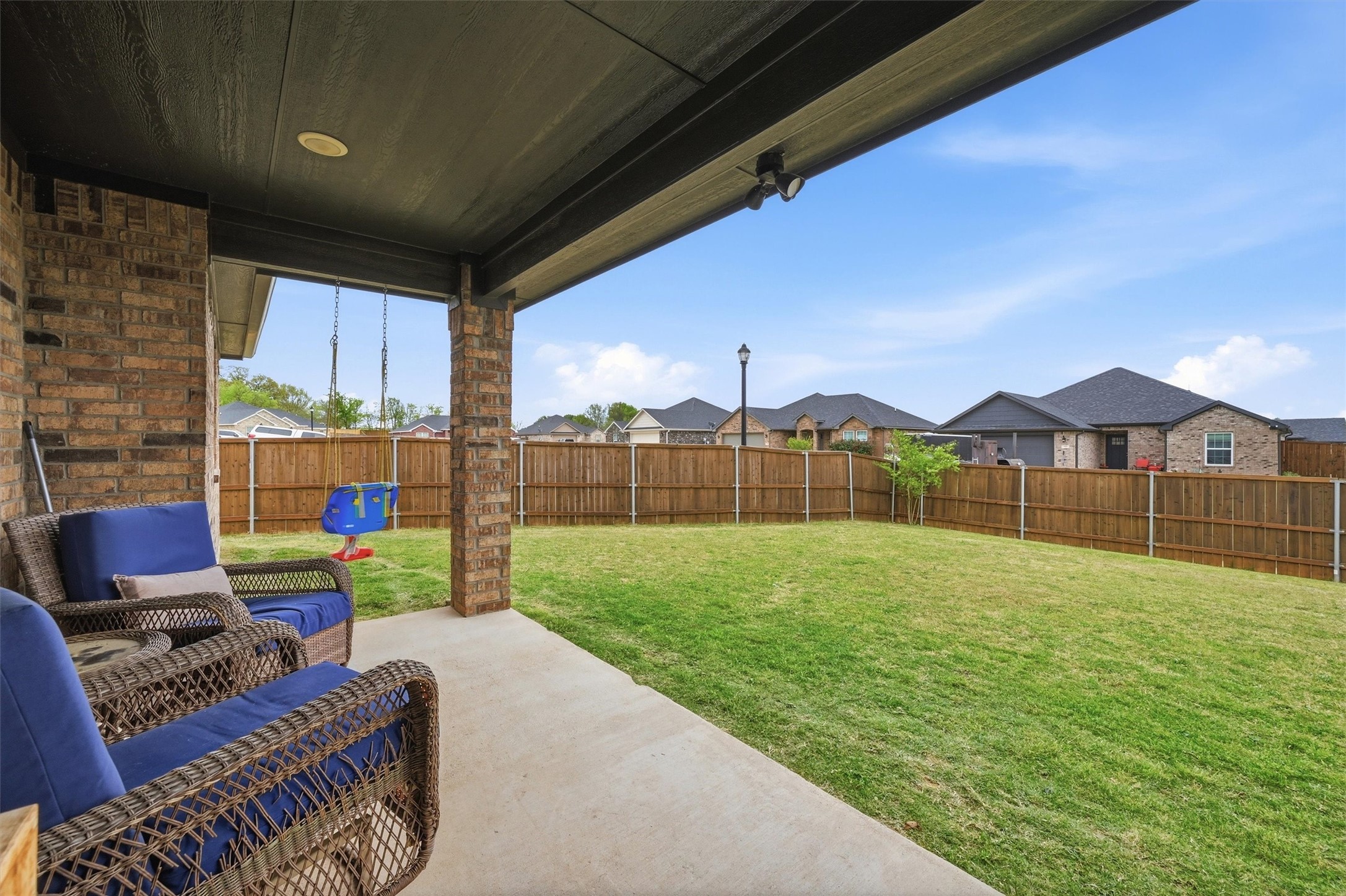 122 North Meadows Pottsboro TX 75076
