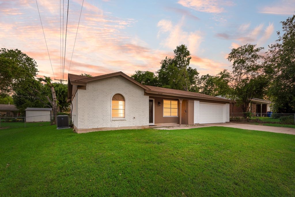 6048 Hillcrest Drive Watauga TX 76148