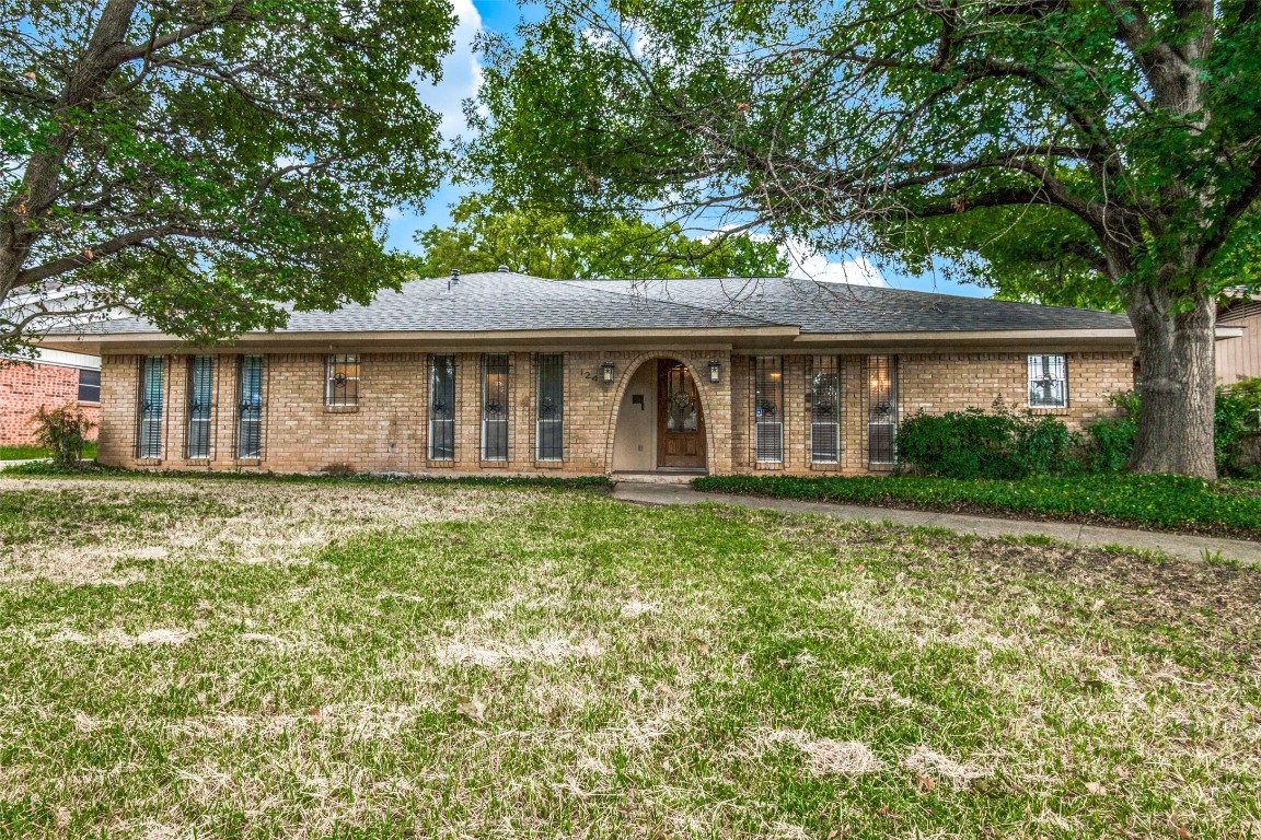 124 Peyton Place Arlington TX 76010