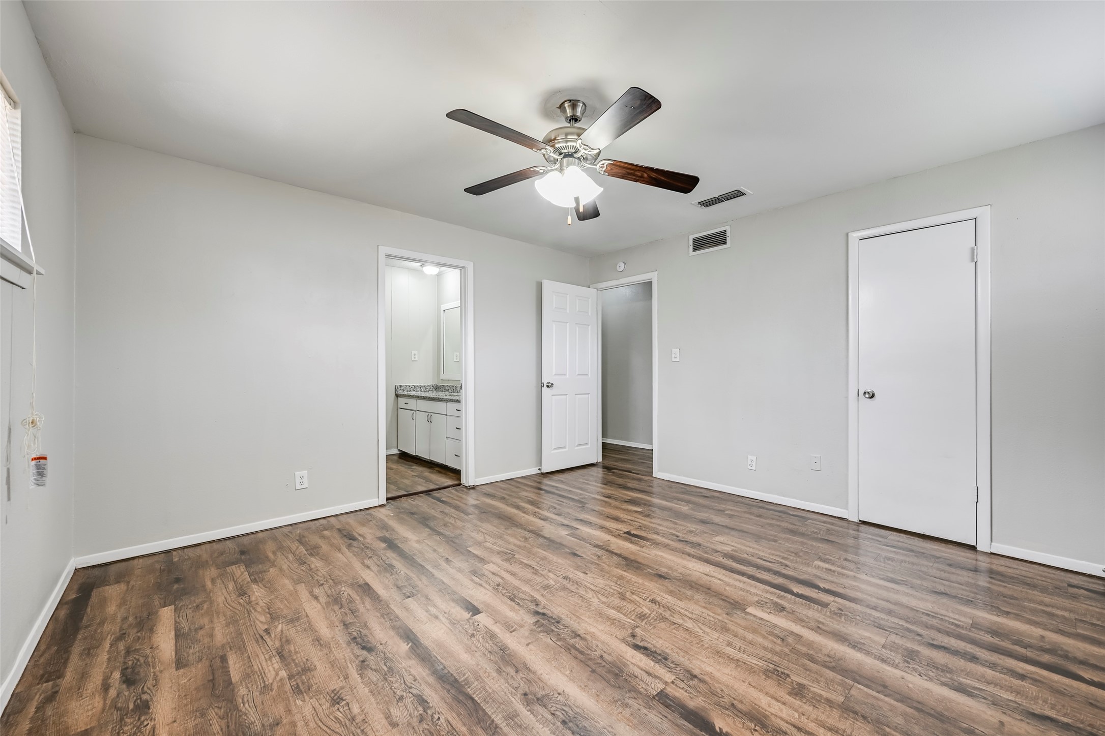 108 S Beverly Street Crowley TX 76036