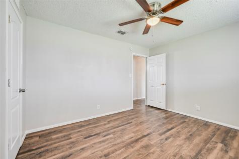 108 S Beverly Street Crowley TX 76036