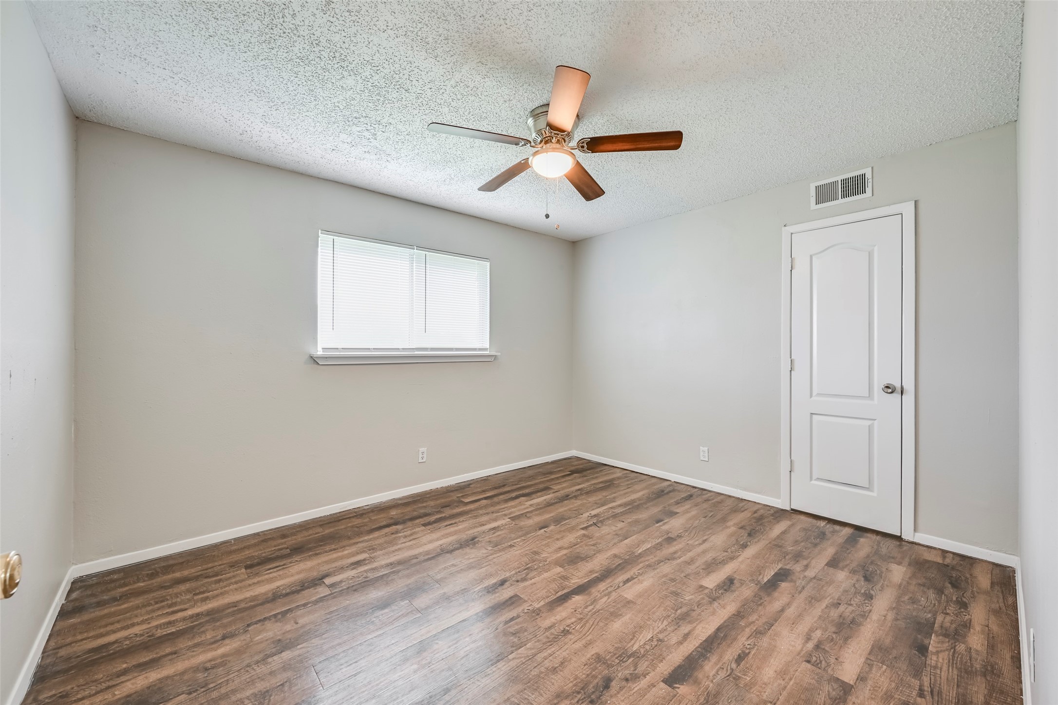108 S Beverly Street Crowley TX 76036
