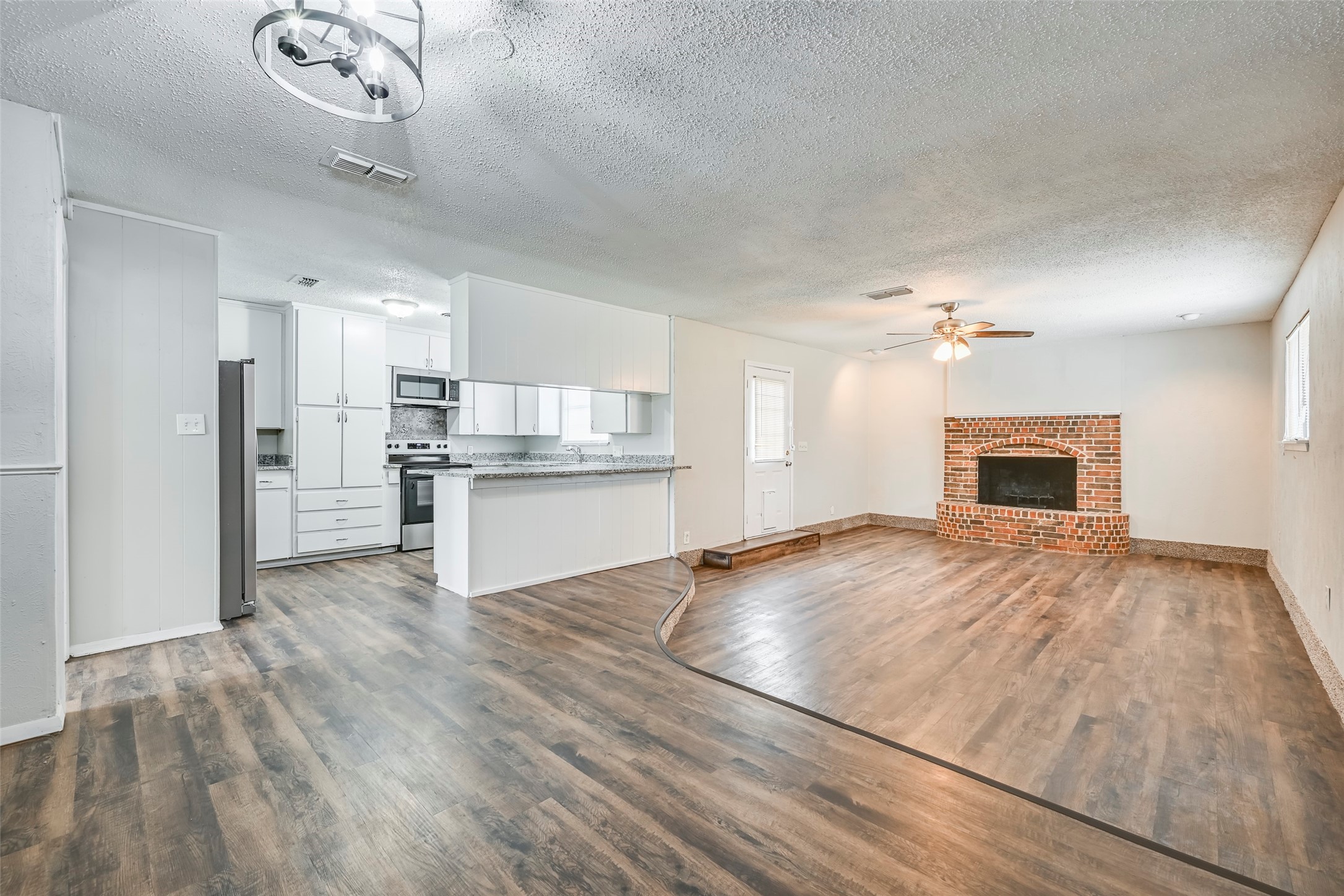 108 S Beverly Street Crowley TX 76036
