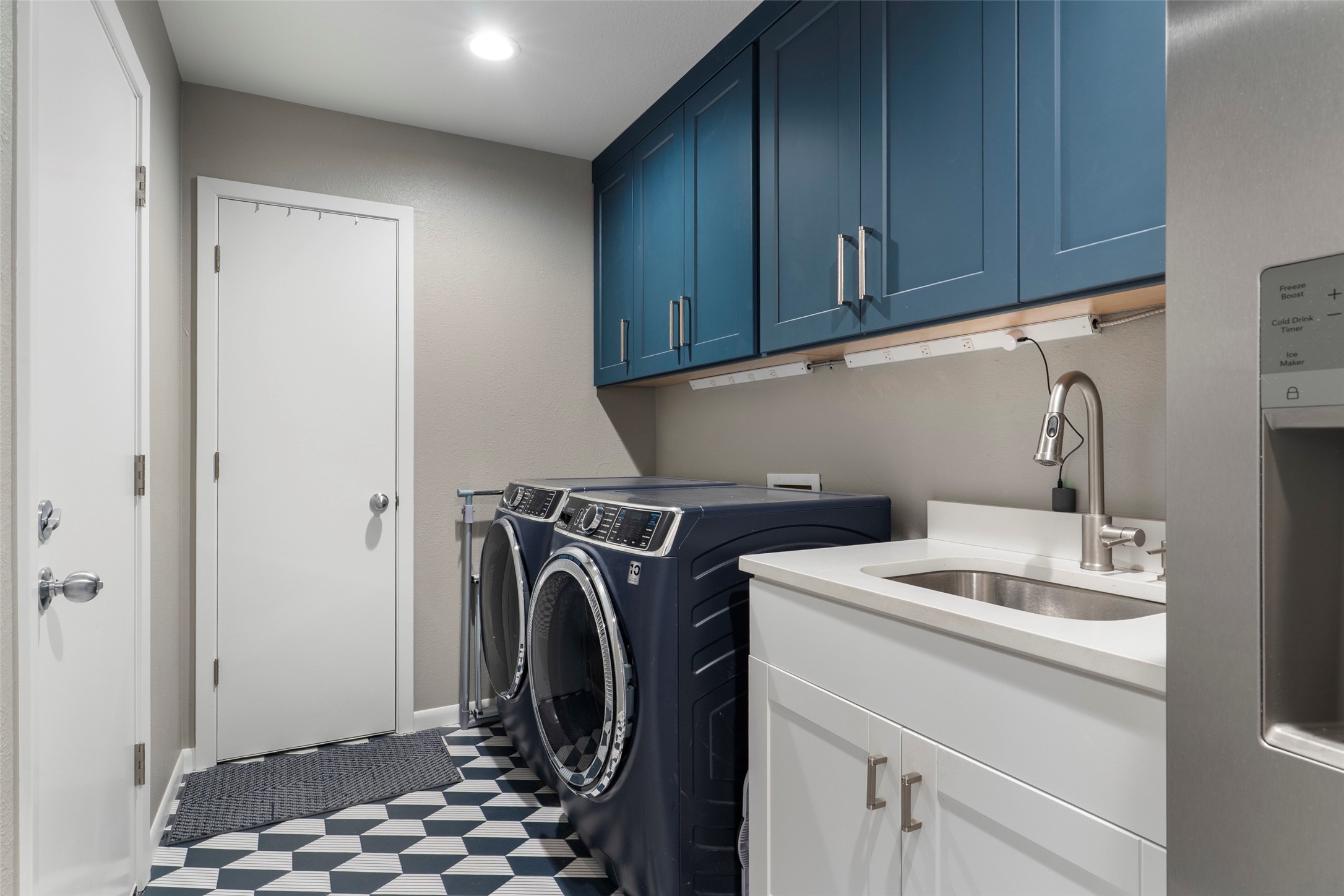6205 Warm Mist Lane Dallas TX 75248
