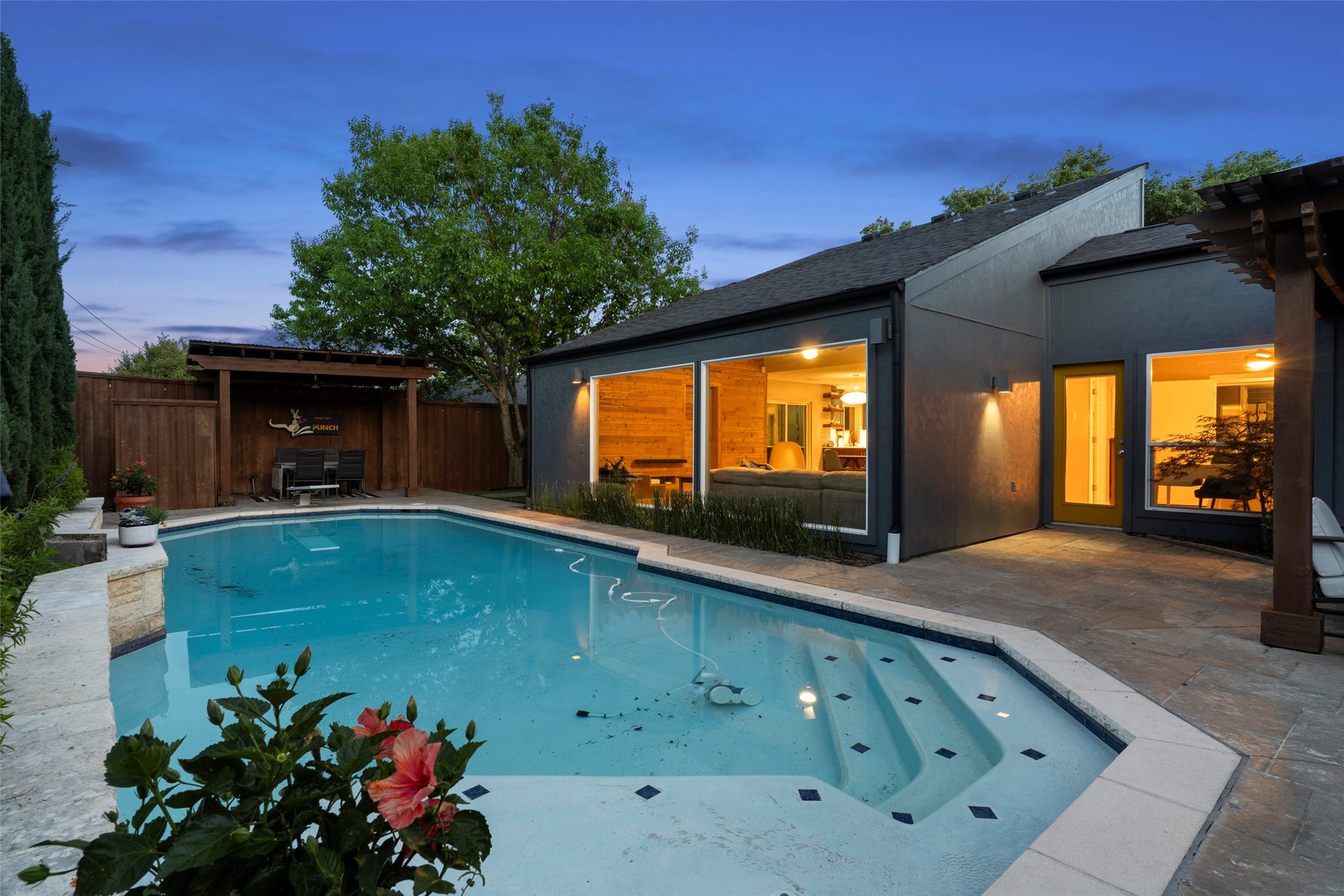 6205 Warm Mist Lane Dallas TX 75248