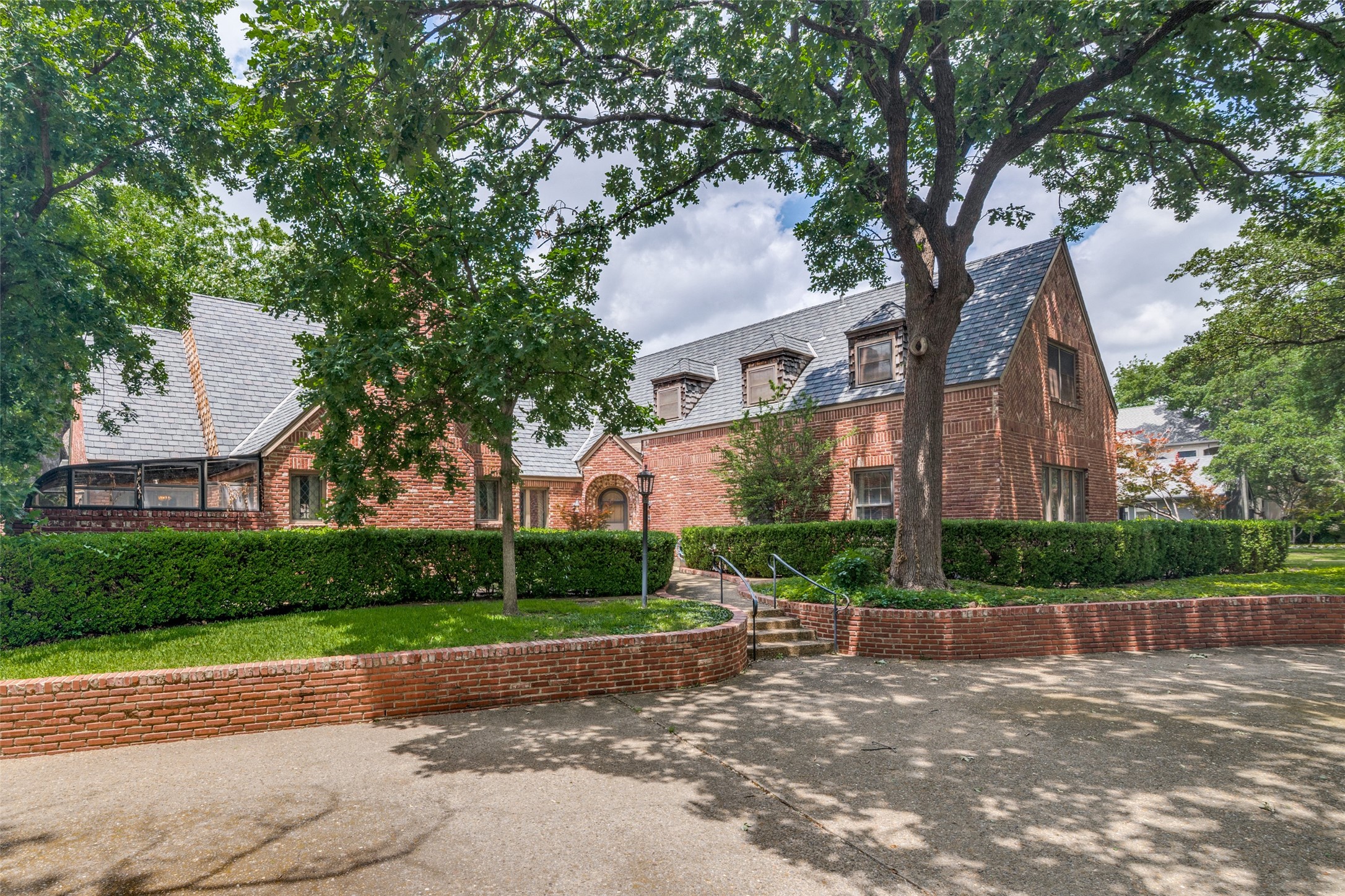 2501 W Prairie Creek Drive Richardson TX 75080