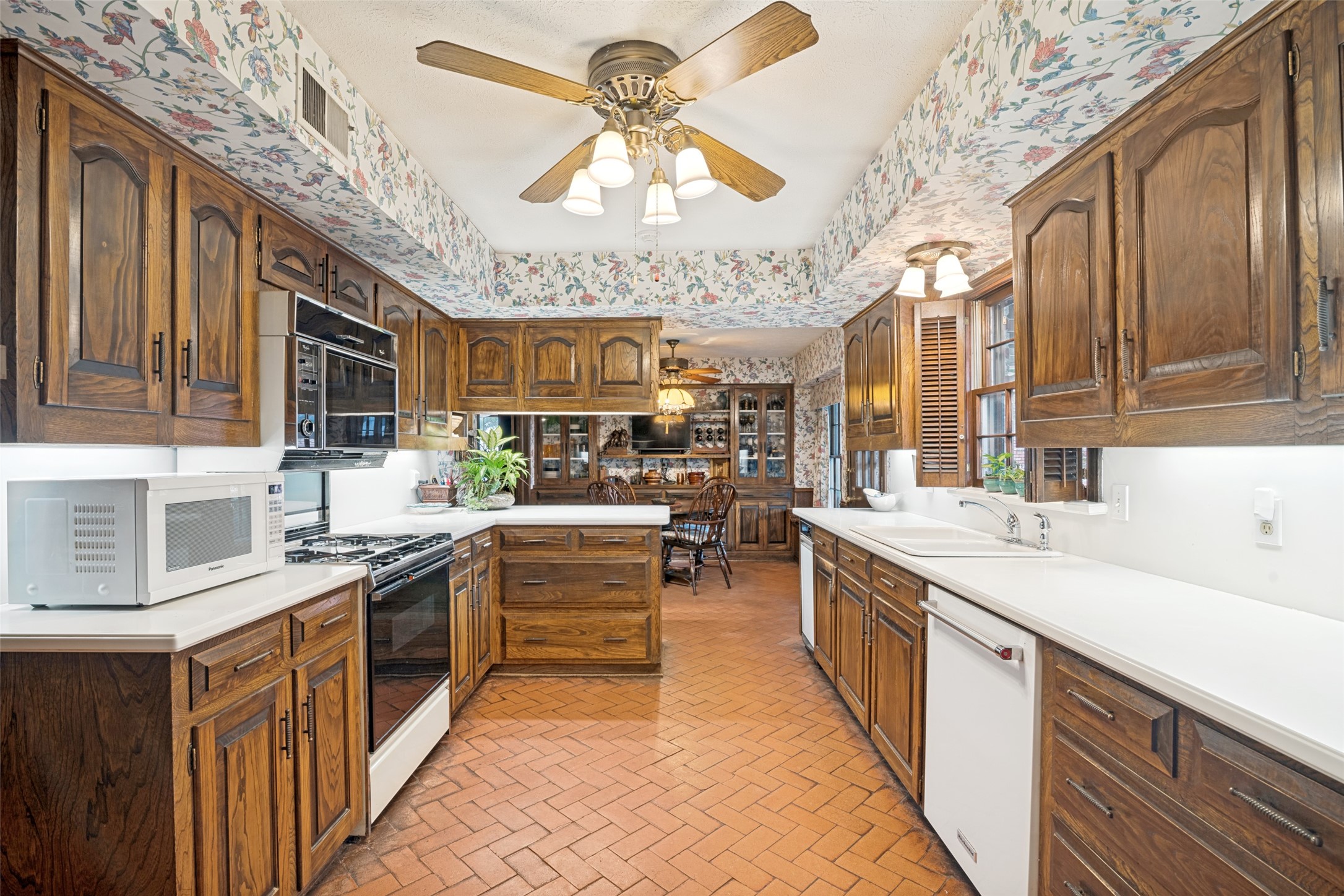 2501 W Prairie Creek Drive Richardson TX 75080