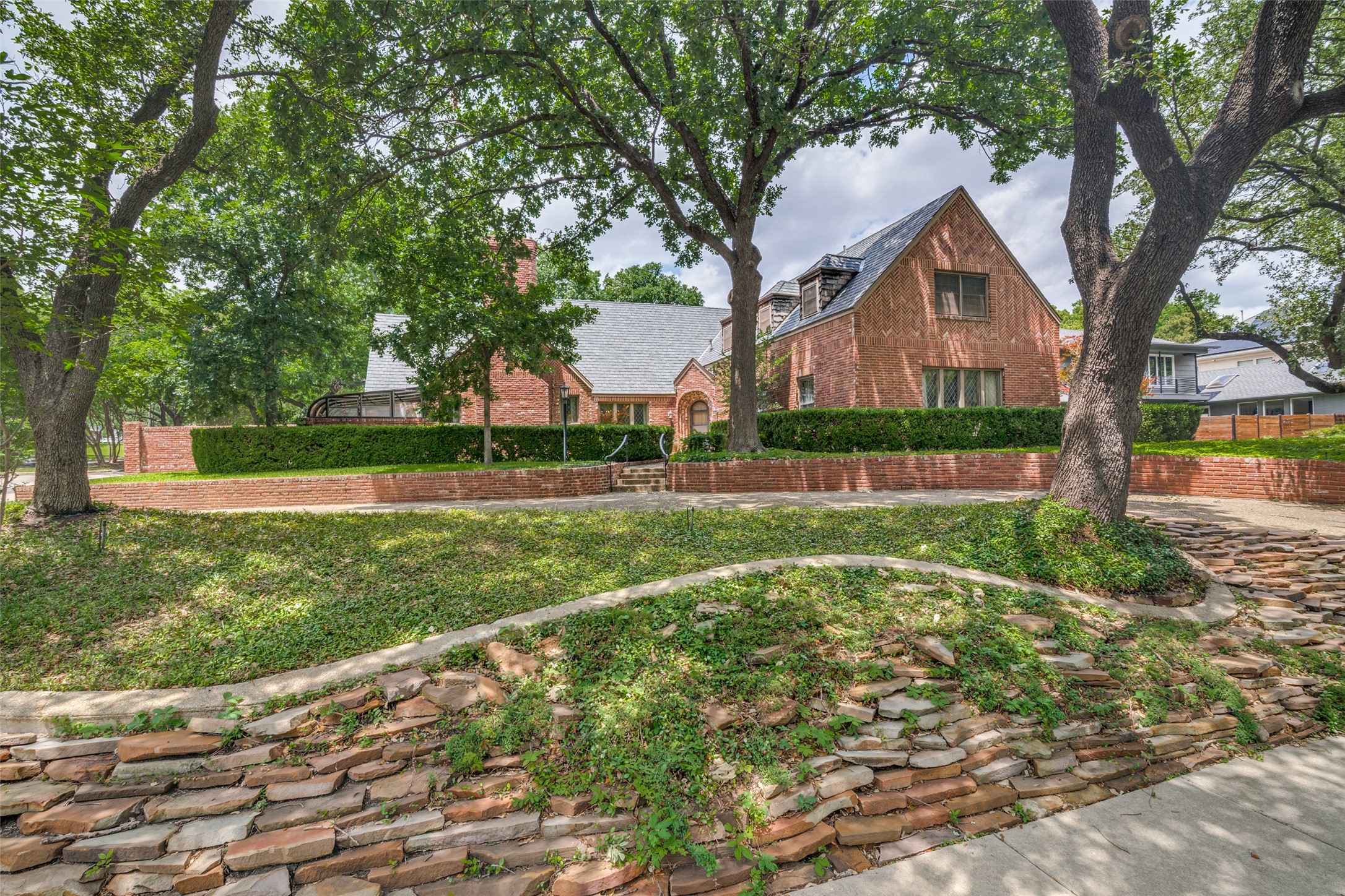 2501 W Prairie Creek Drive Richardson TX 75080
