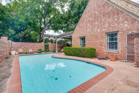 2501 W Prairie Creek Drive Richardson TX 75080