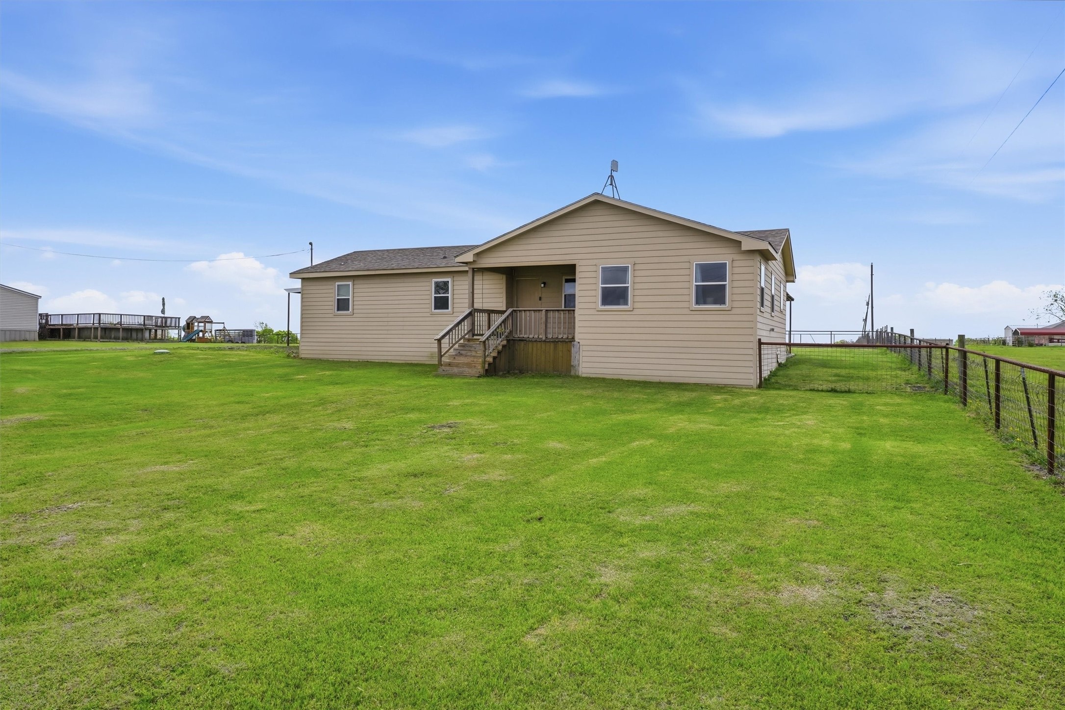 1051 Pigg Road Waxahachie TX 75165