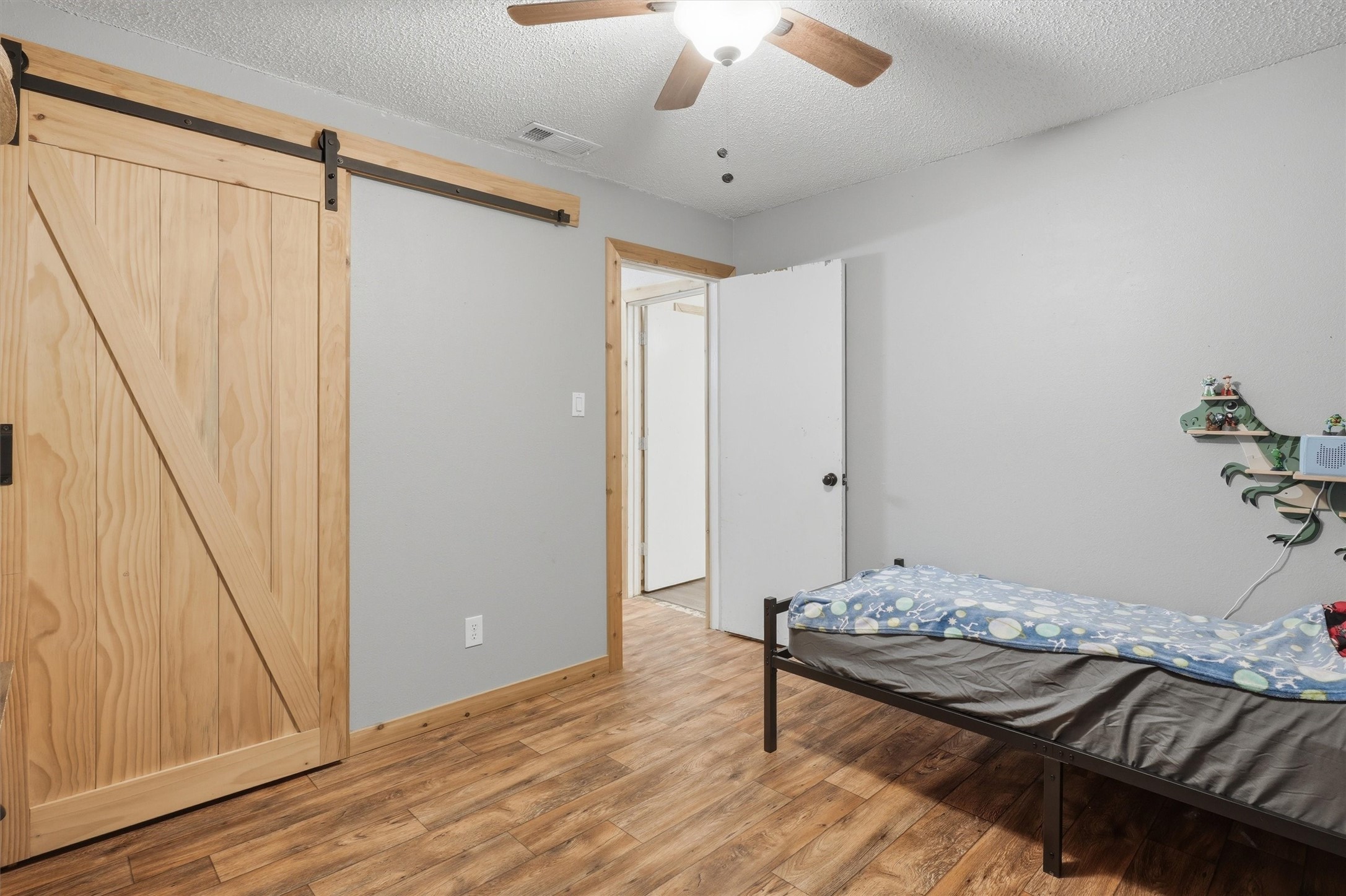 1051 Pigg Road Waxahachie TX 75165