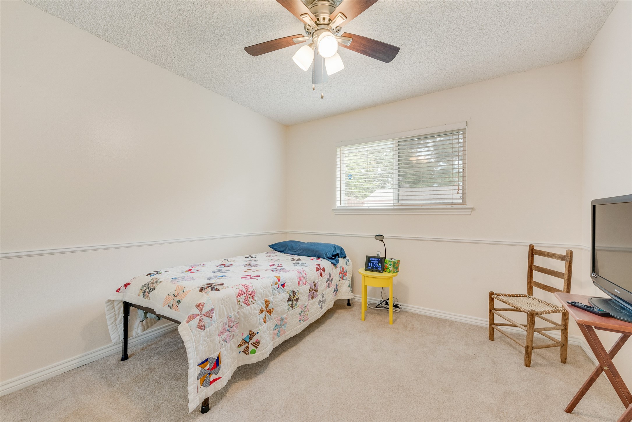 302 Manana Drive Grand Prairie TX 75050
