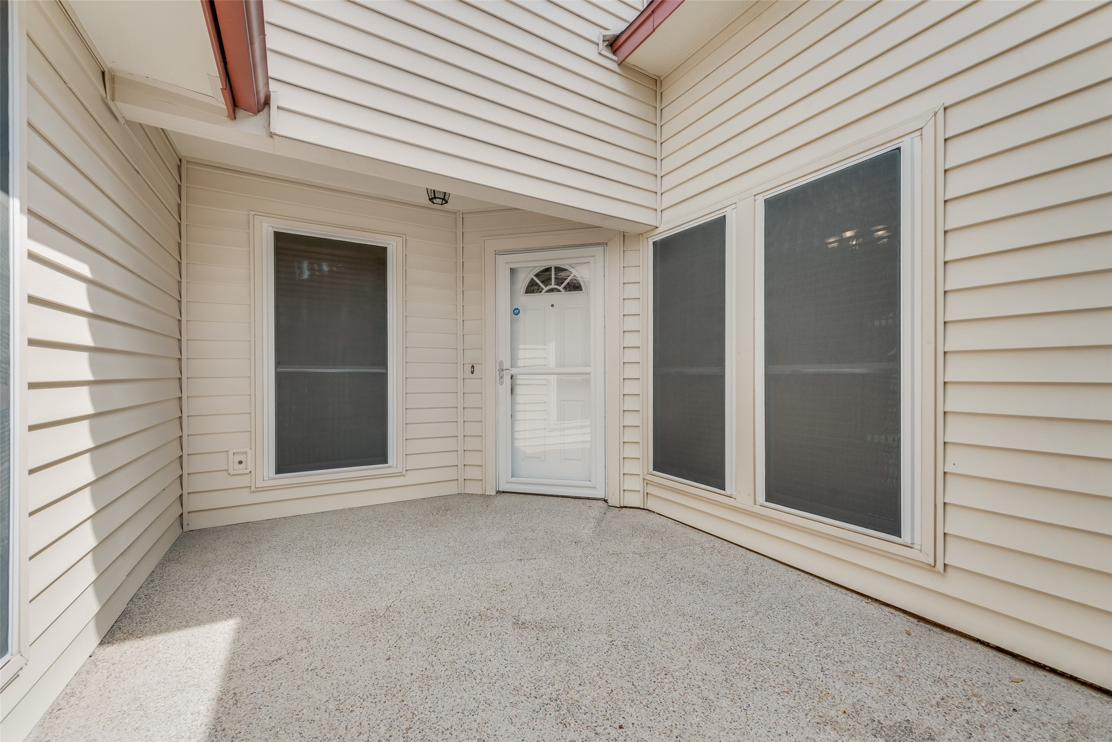 302 Manana Drive Grand Prairie TX 75050