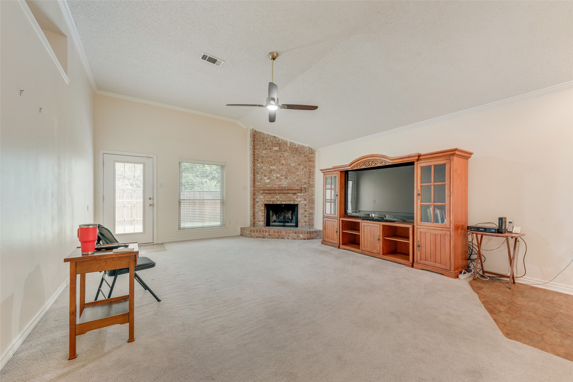 302 Manana Drive Grand Prairie TX 75050