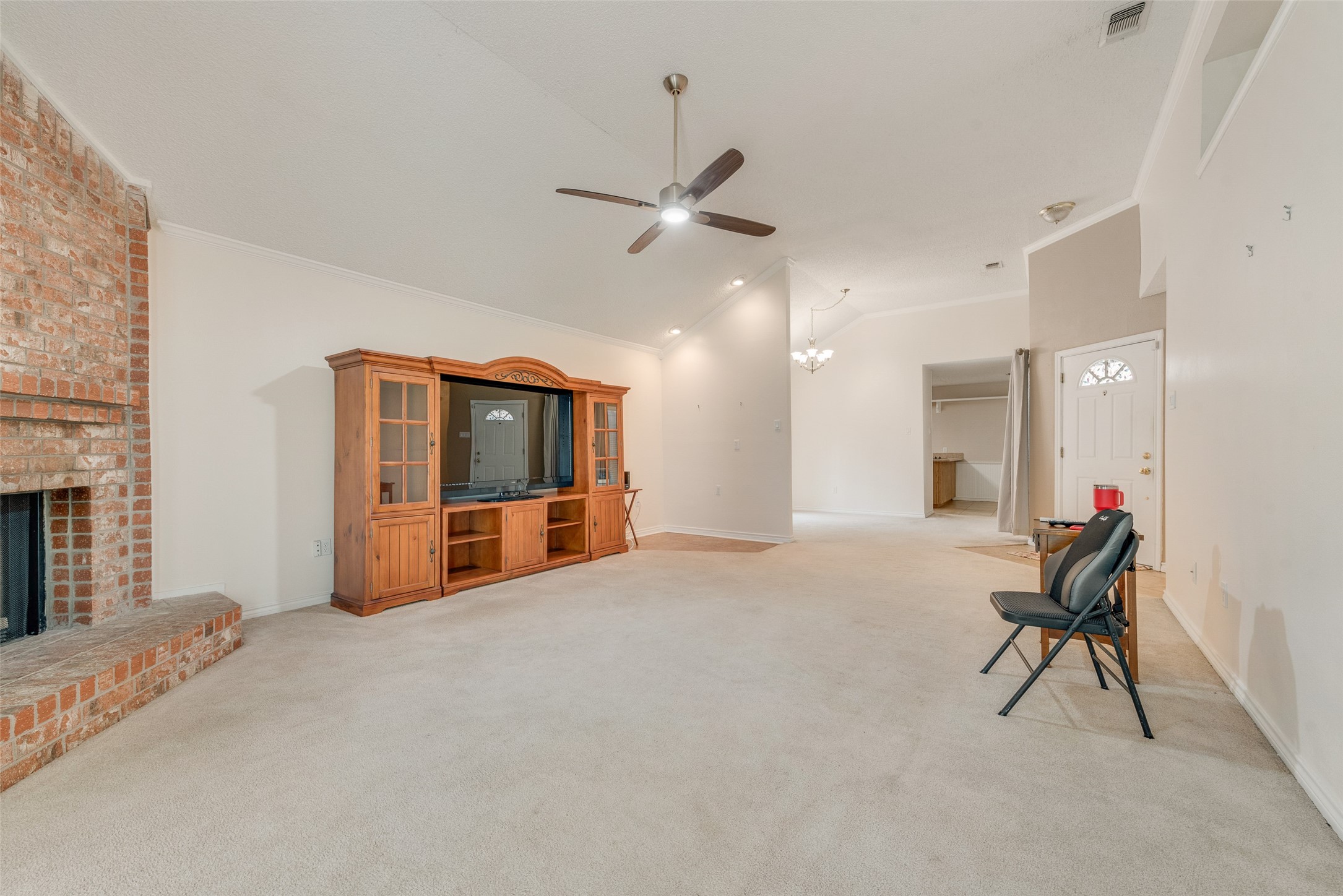 302 Manana Drive Grand Prairie TX 75050