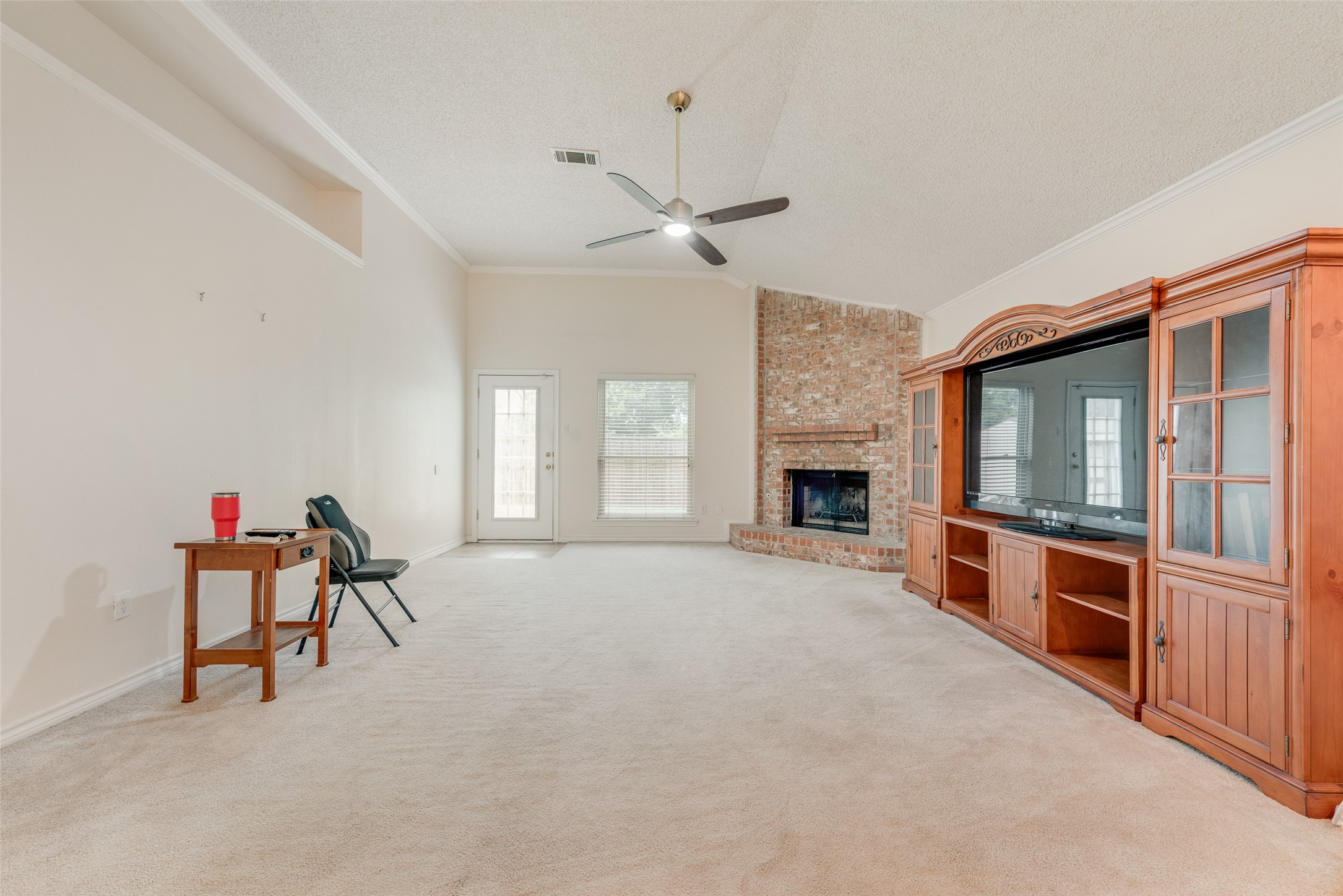 302 Manana Drive Grand Prairie TX 75050