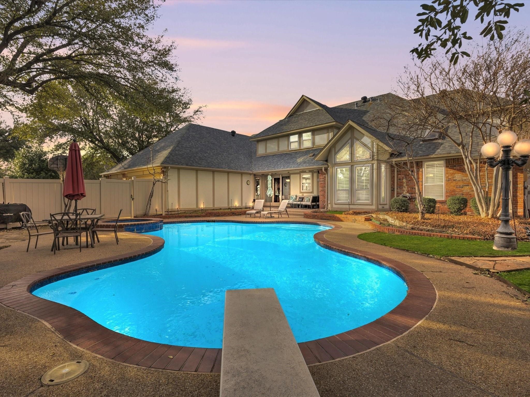 914 Wellington Drive Duncanville TX 75137