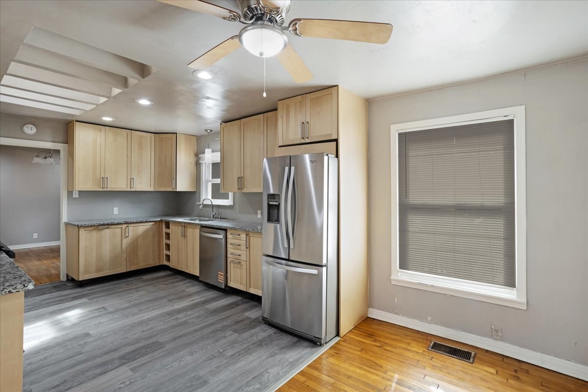 1528 W Day Street Denison TX 75020