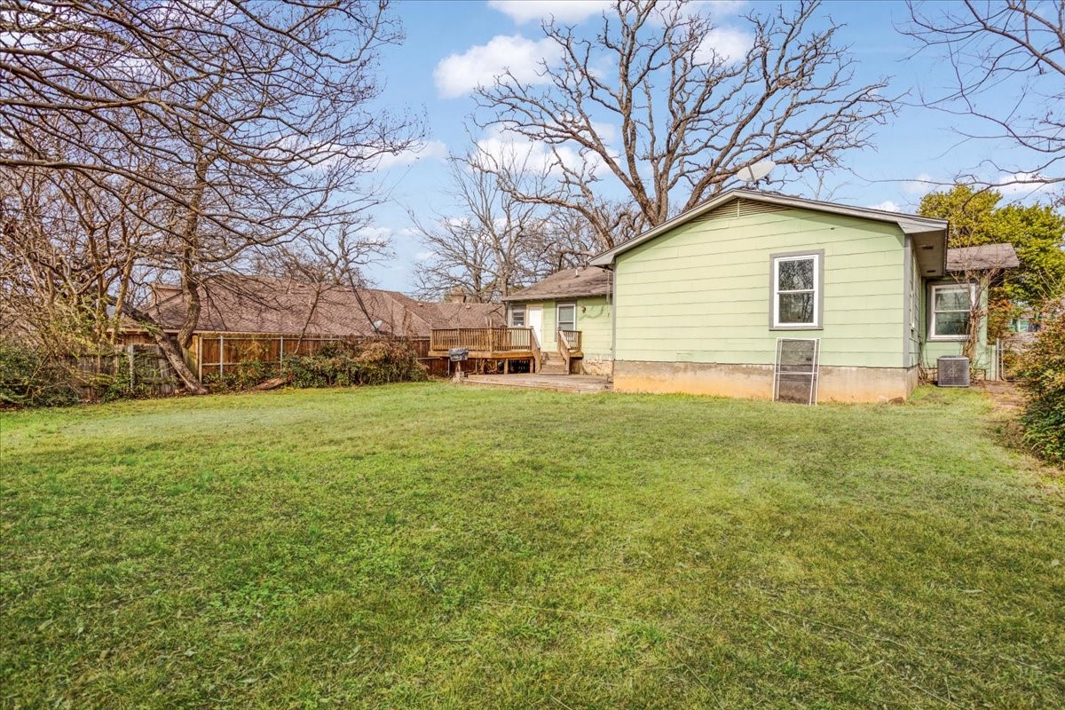 1528 W Day Street Denison TX 75020