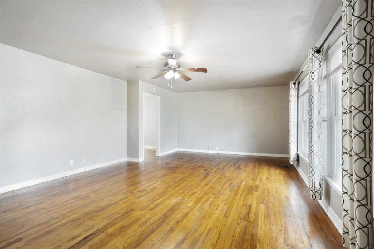 1528 W Day Street Denison TX 75020