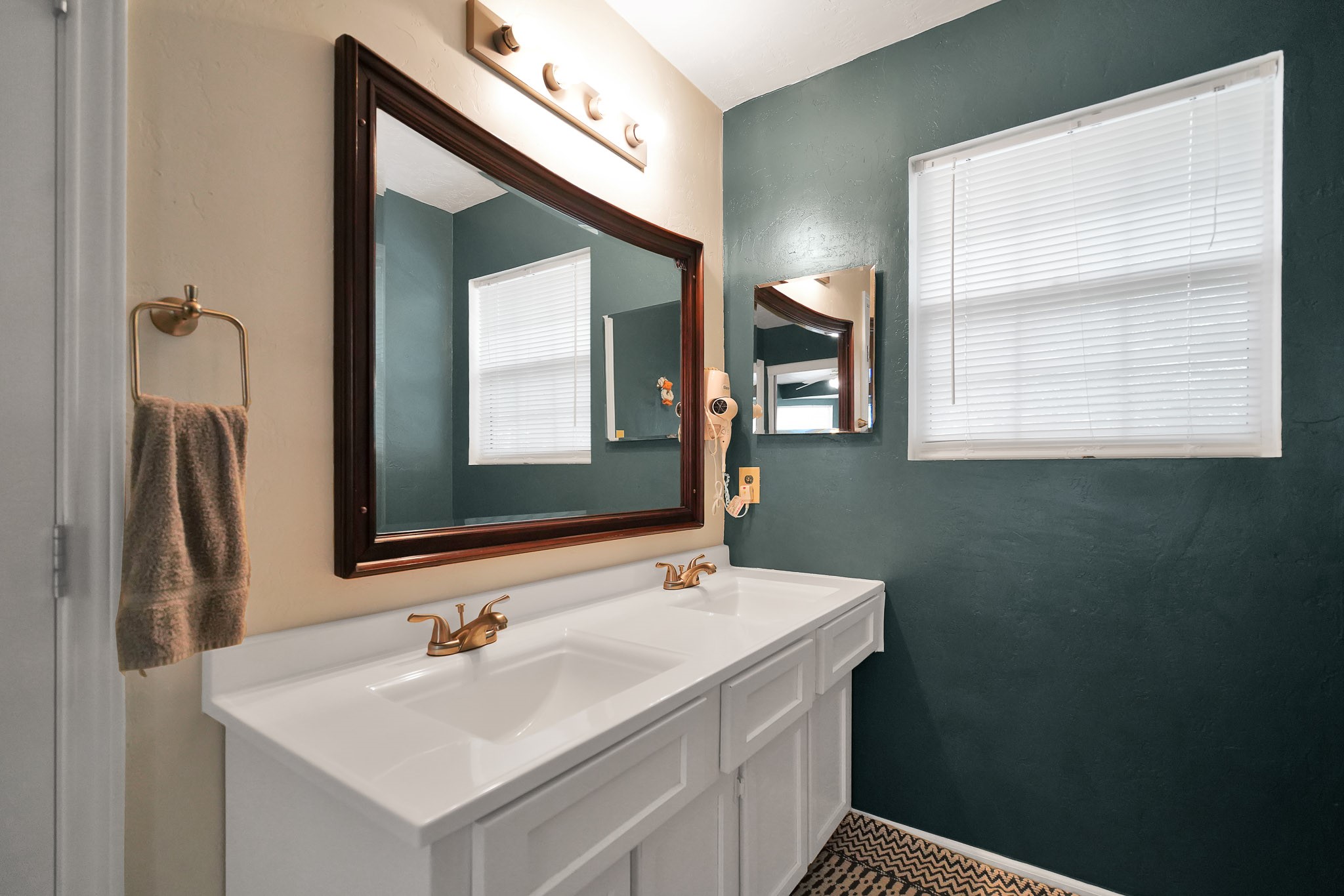 144 Pine Branch Glen Holly Lake Ranch TX 75765