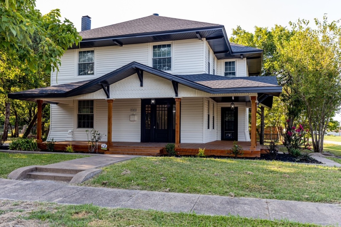 301 W 2nd Street Ferris TX 75125