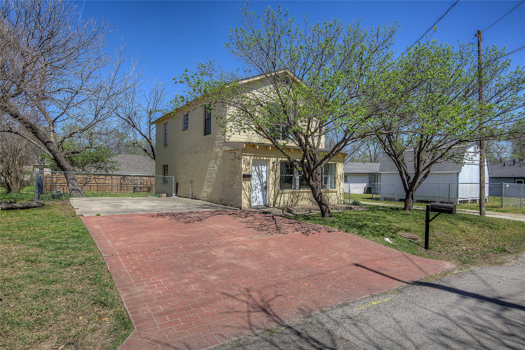 1414 Walworth Street Greenville TX 75401
