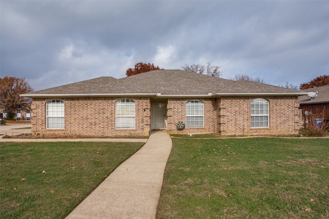 601 Oak View Court Azle TX 76020