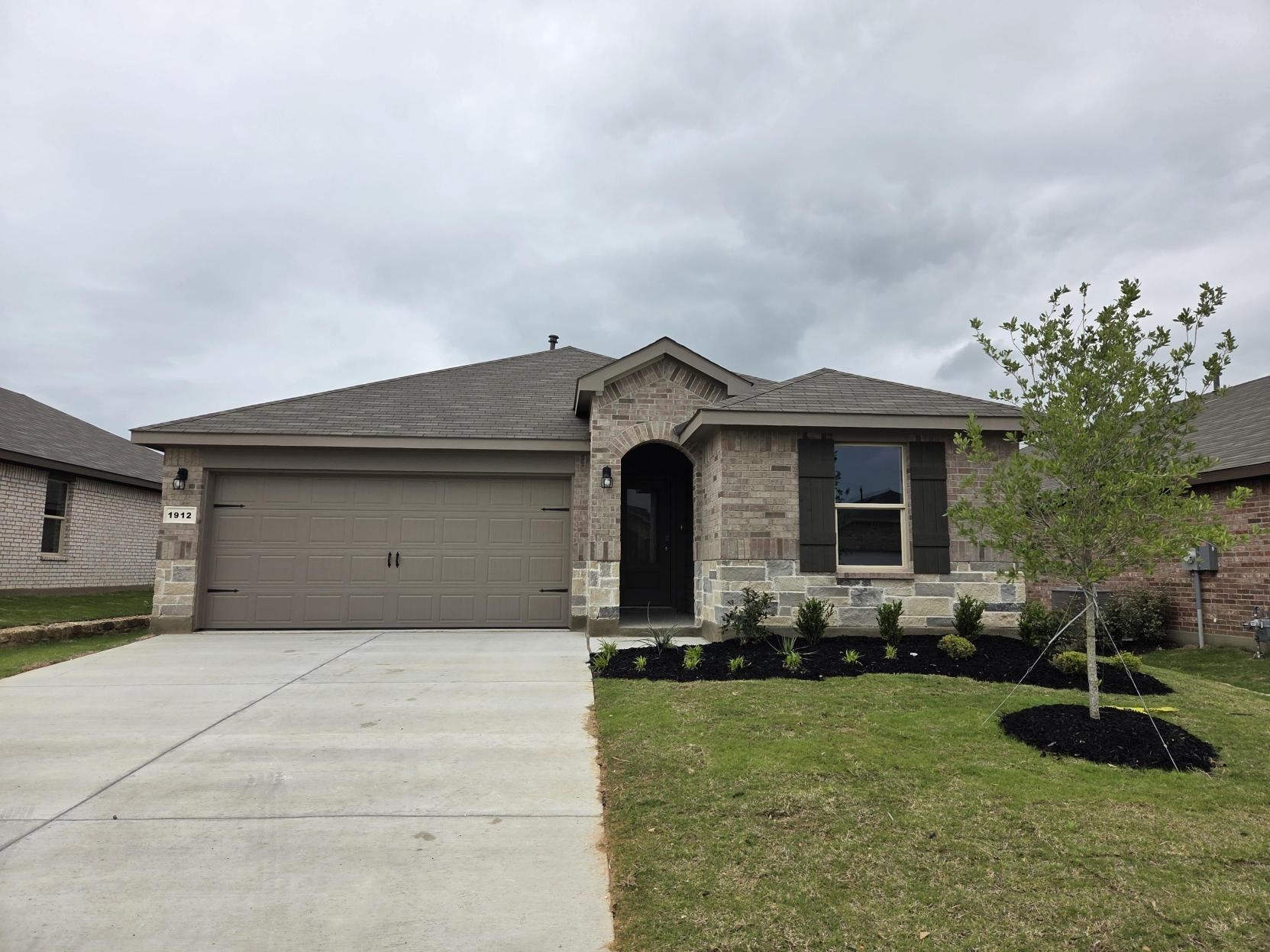 1914 Cherokee Lane Cleburne TX 76033