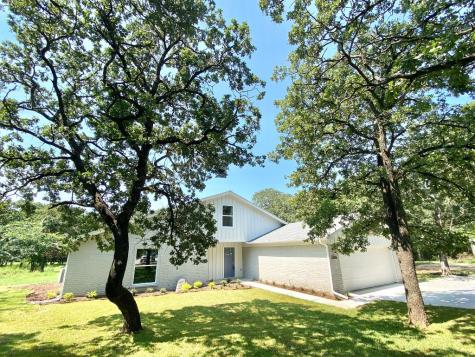 215 Bob White Court Burleson TX 76028