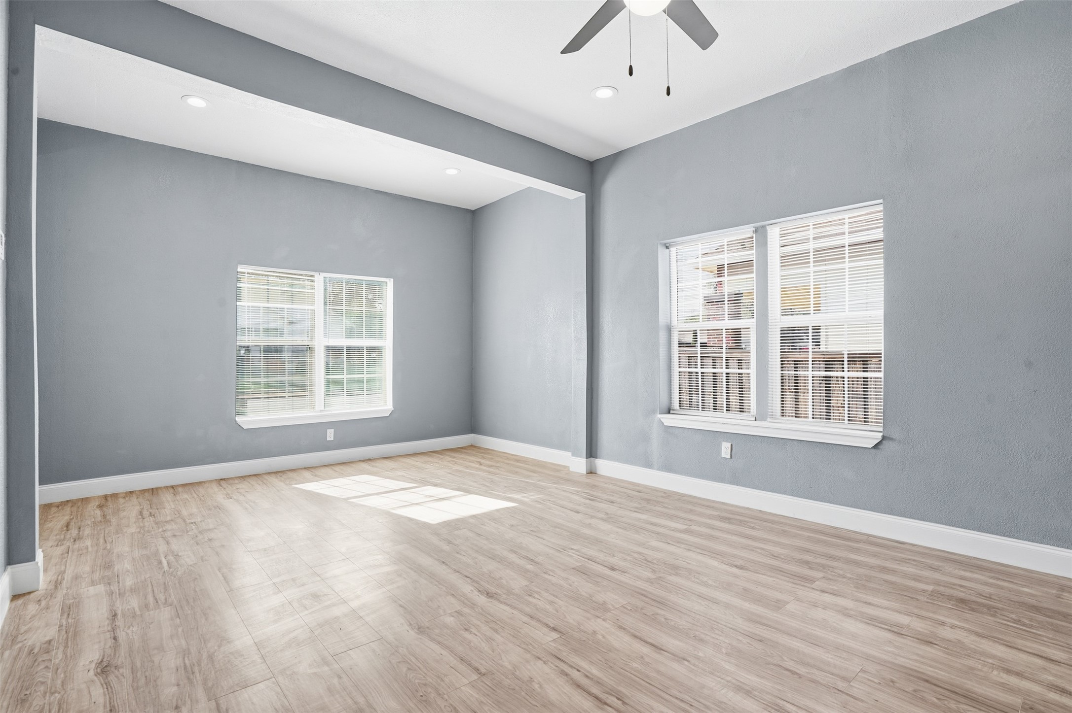 1107 E Allen Avenue Fort Worth TX 76104