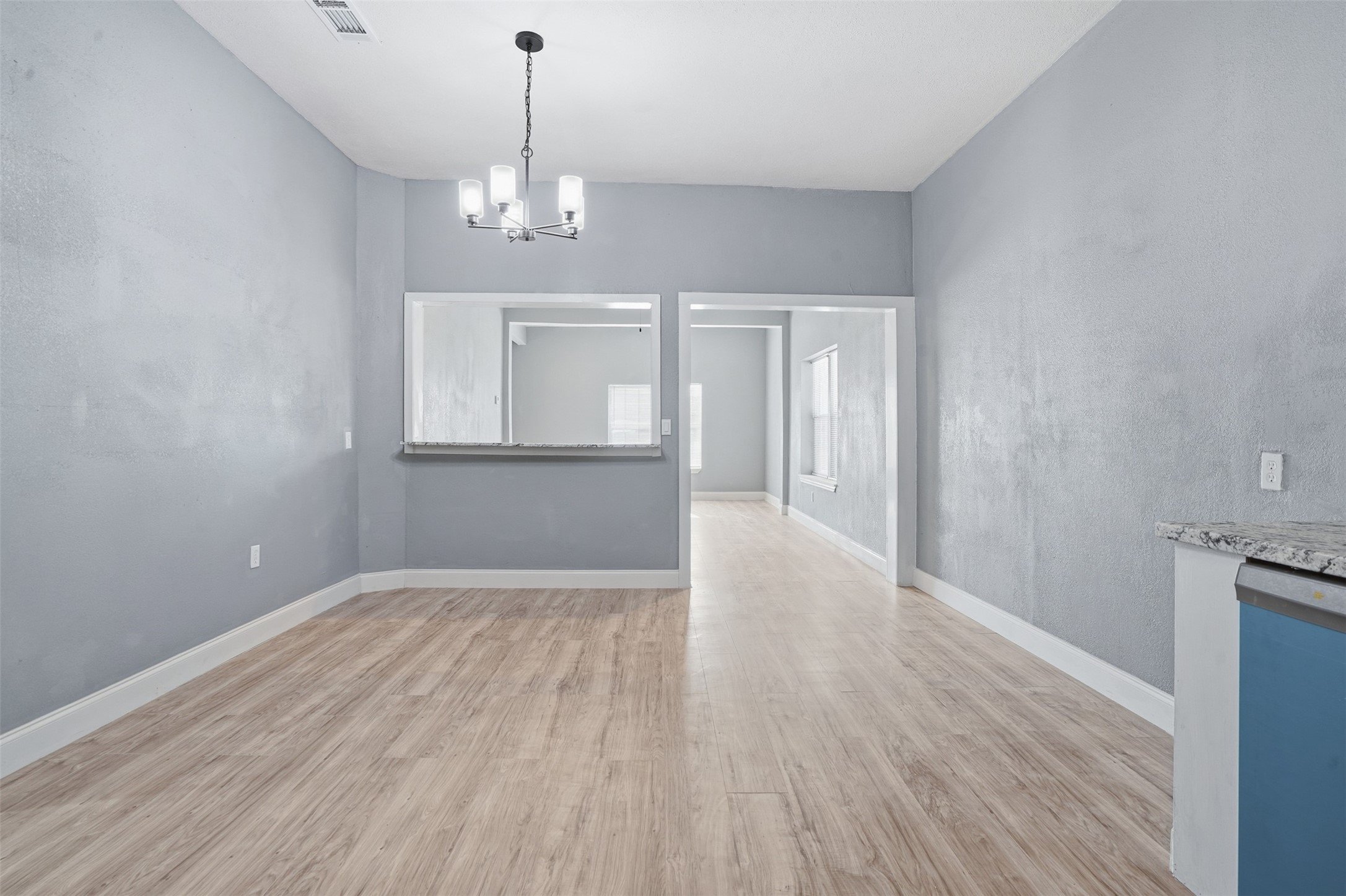 1107 E Allen Avenue Fort Worth TX 76104