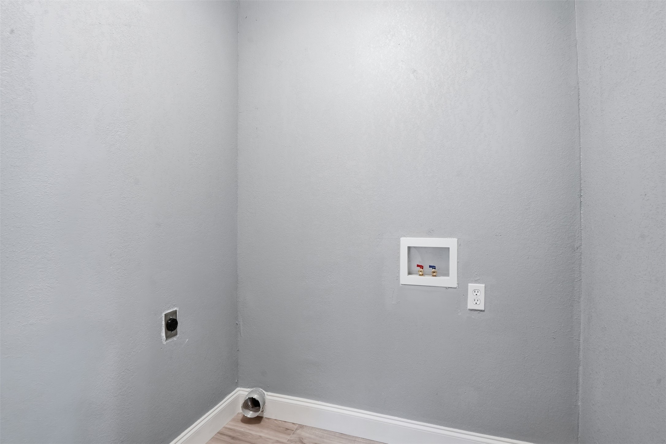 1107 E Allen Avenue Fort Worth TX 76104