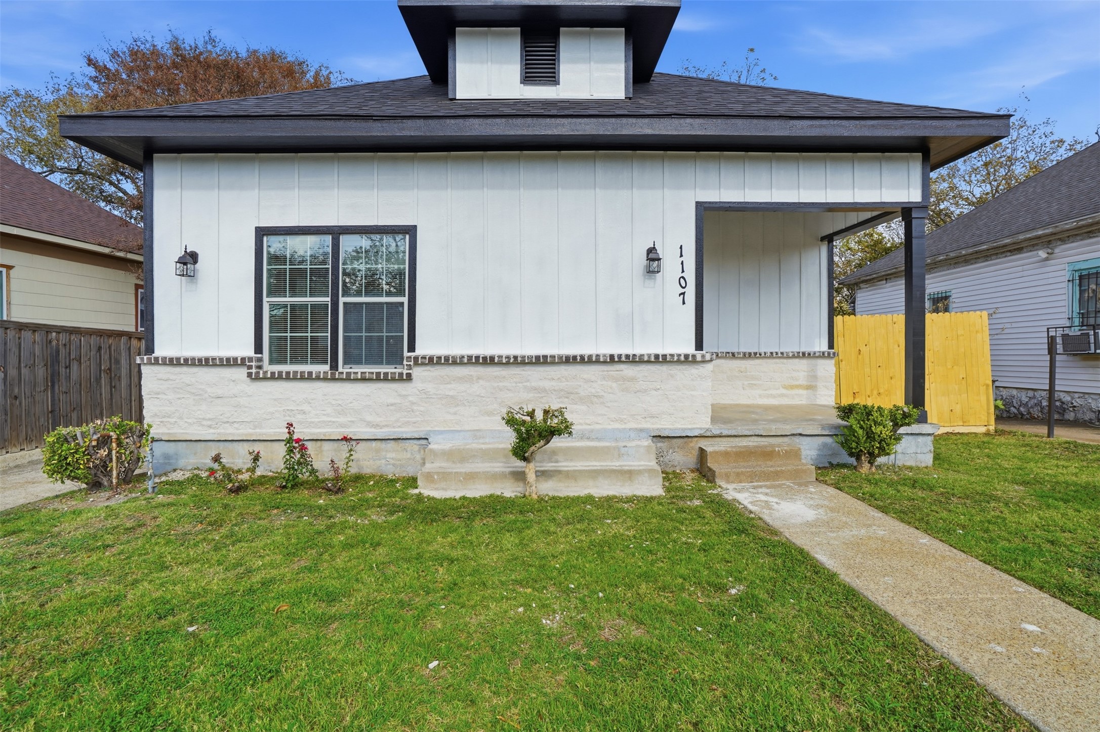 1107 E Allen Avenue Fort Worth TX 76104
