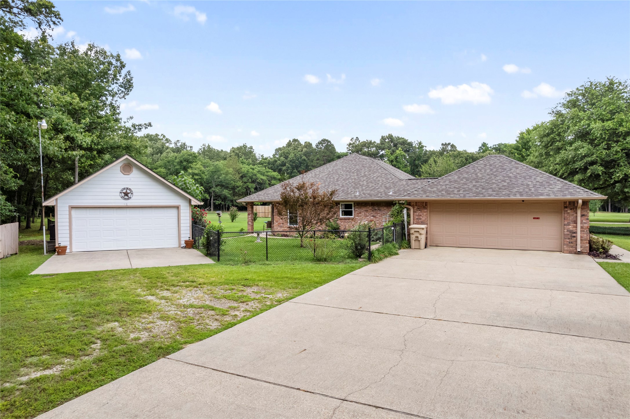20 County Road 2938 S Pittsburg TX 75686