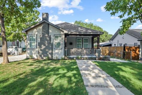 302 N Barnett Avenue Dallas TX 75211