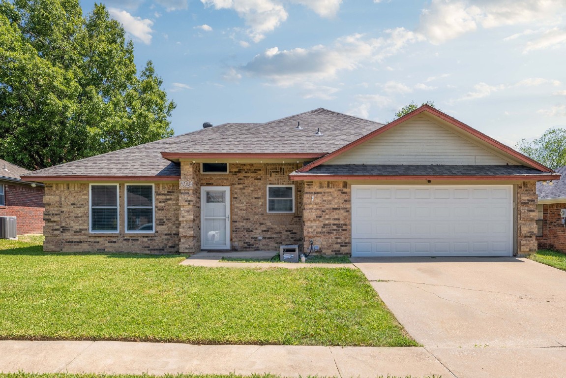 7924 Hunters Glen Drive Watauga TX 76148
