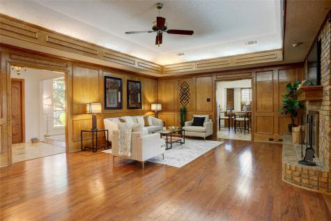 2918 Apple Valley Drive Garland TX 75043
