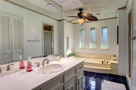 2918 Apple Valley Drive Garland TX 75043