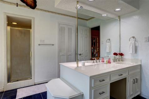 2918 Apple Valley Drive Garland TX 75043