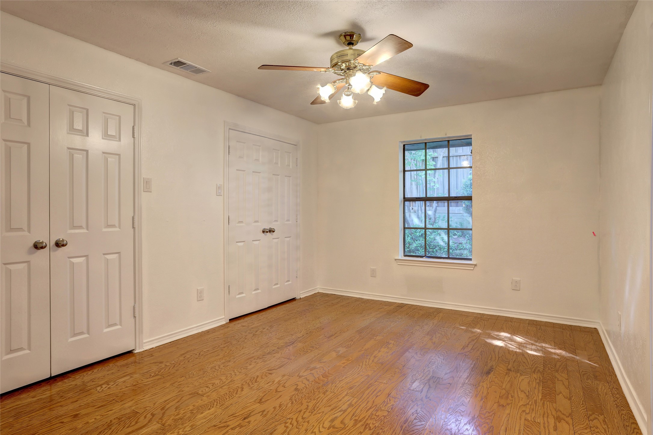 2918 Apple Valley Drive Garland TX 75043