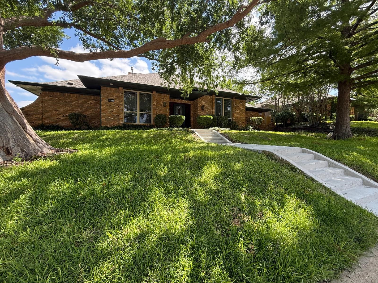 2918 Apple Valley Drive Garland TX 75043