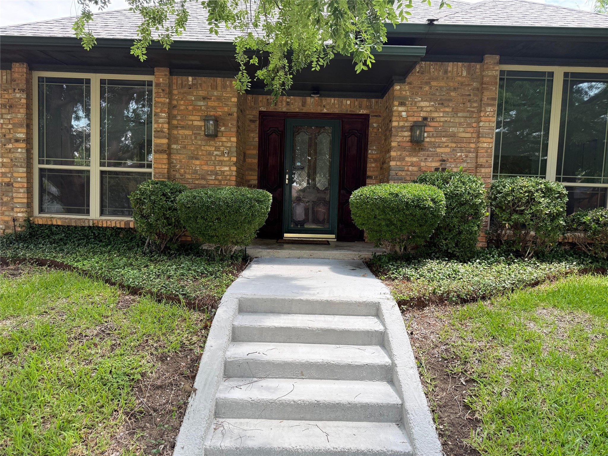 2918 Apple Valley Drive Garland TX 75043