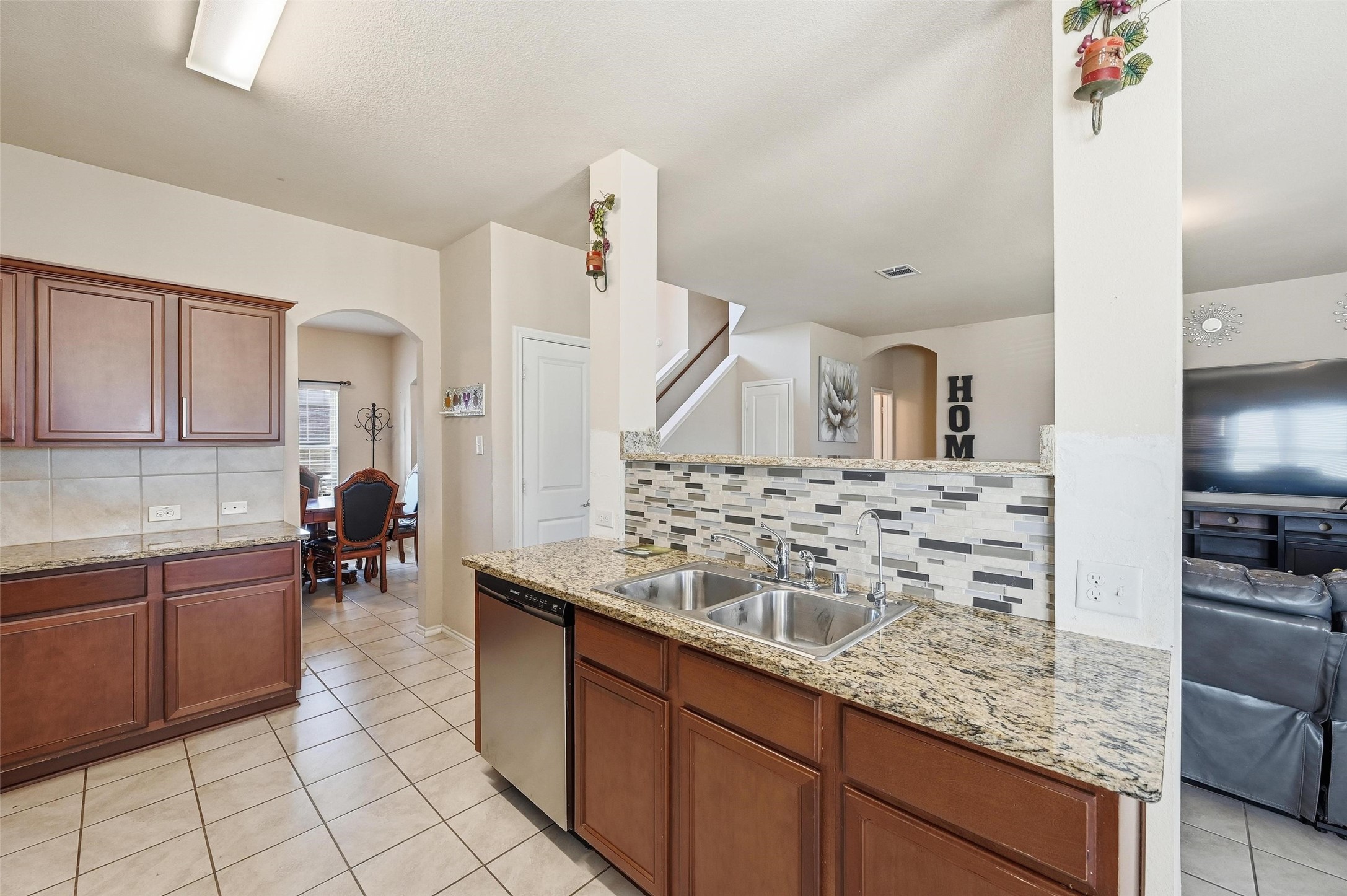 2020 Glen Hollow Drive Lancaster TX 75134
