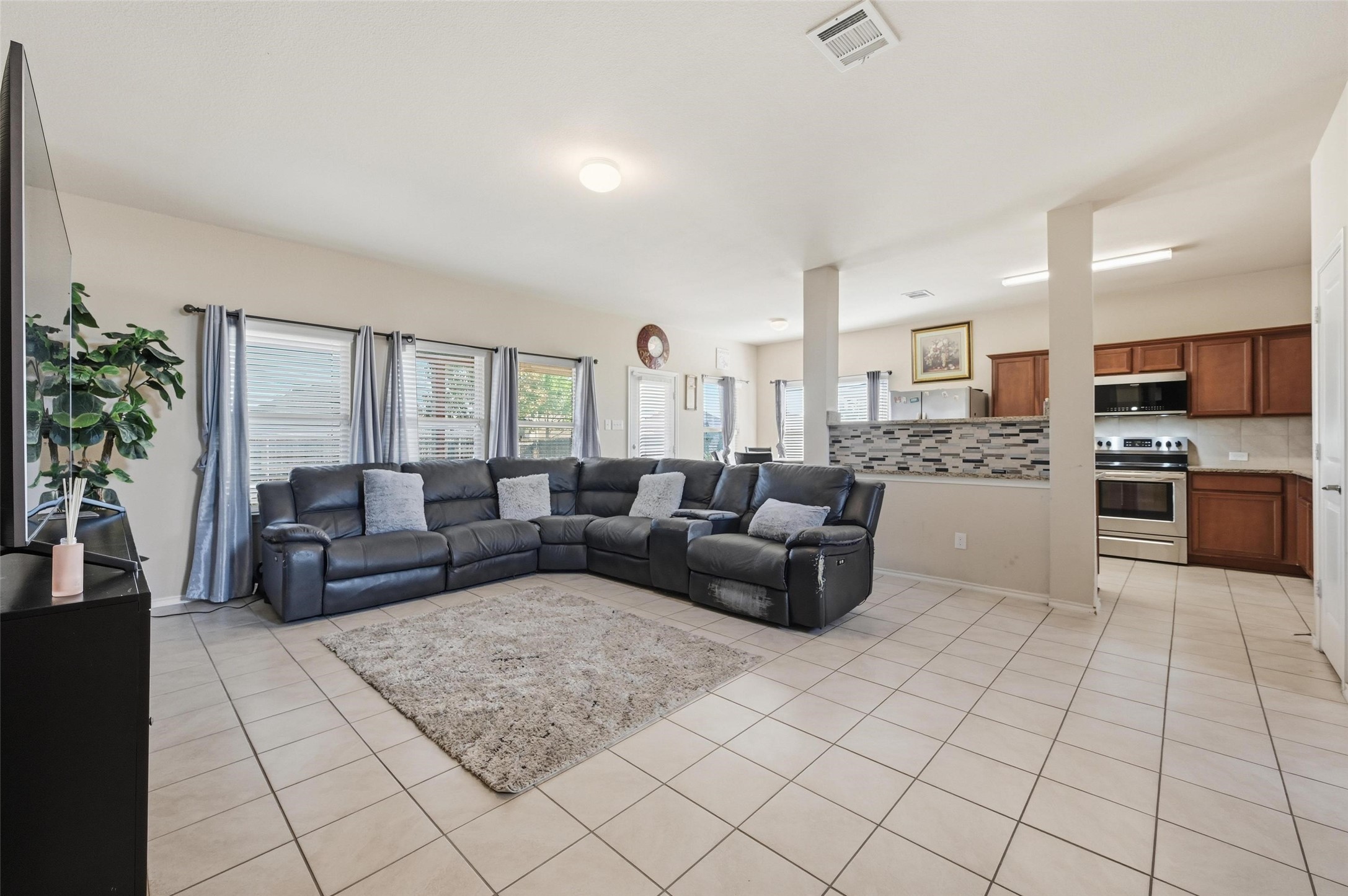 2020 Glen Hollow Drive Lancaster TX 75134